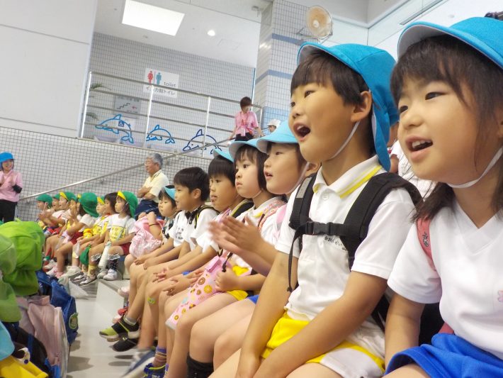 園外保育 年長組水族館へ行きました 辻ヶ丘幼稚園